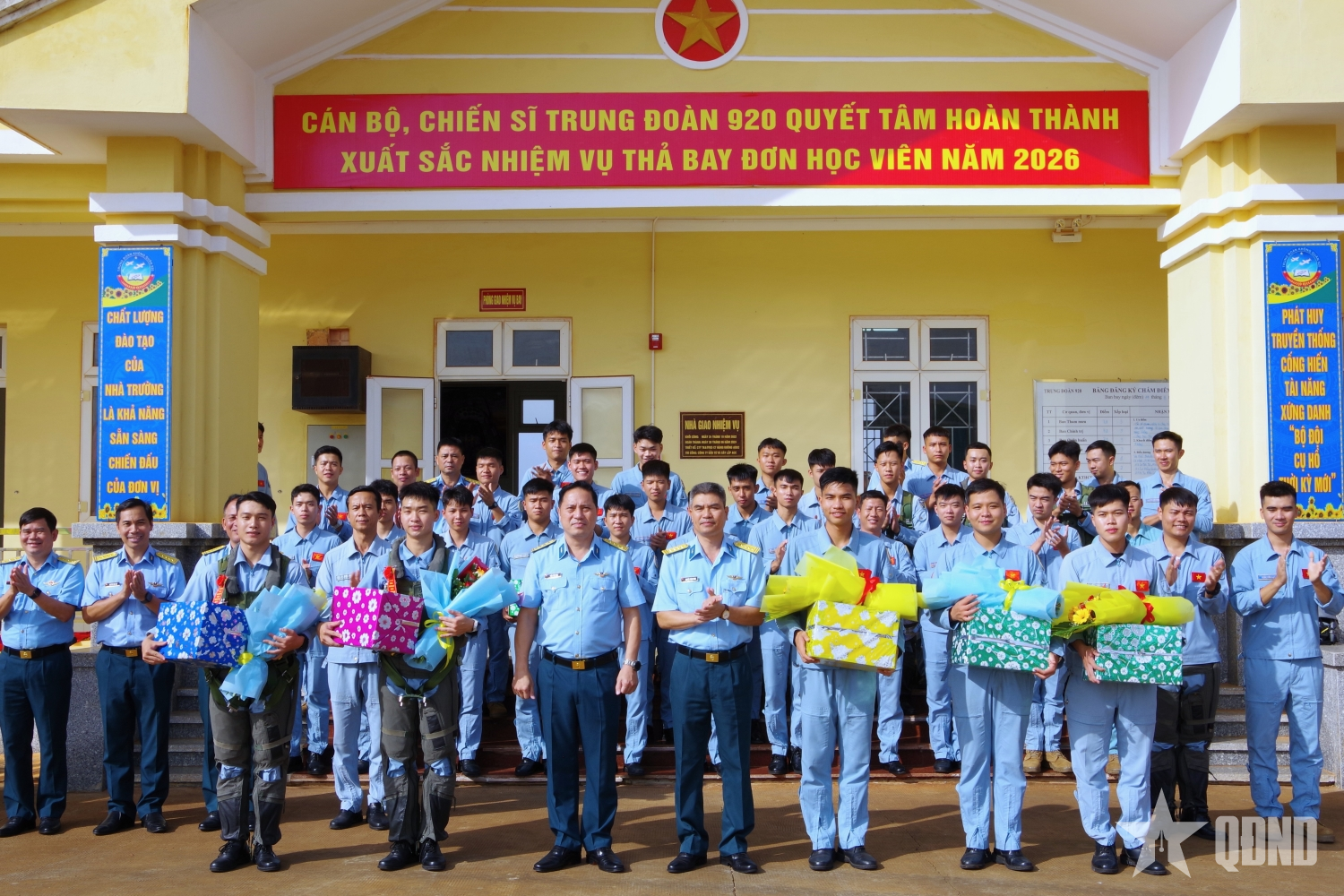 Trung đoàn Không quân 920 tổ chức thả bay đơn thành công 3 học viên